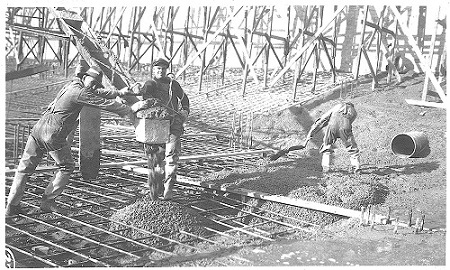 Installation of the 20-inch suction pipe in 1922